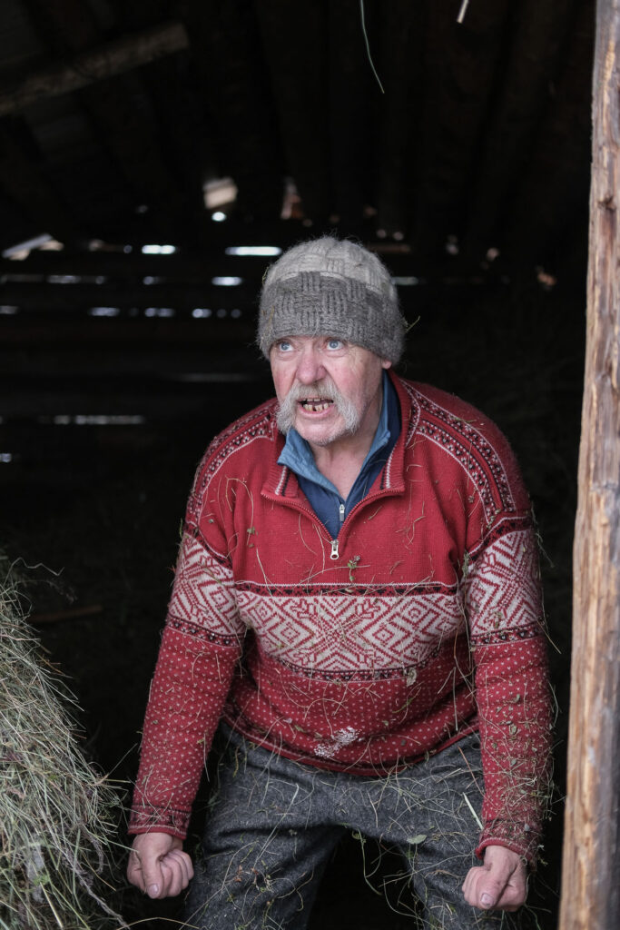 Heuziehen im Valsertal, Tirol. Foto: Simon Schöpf